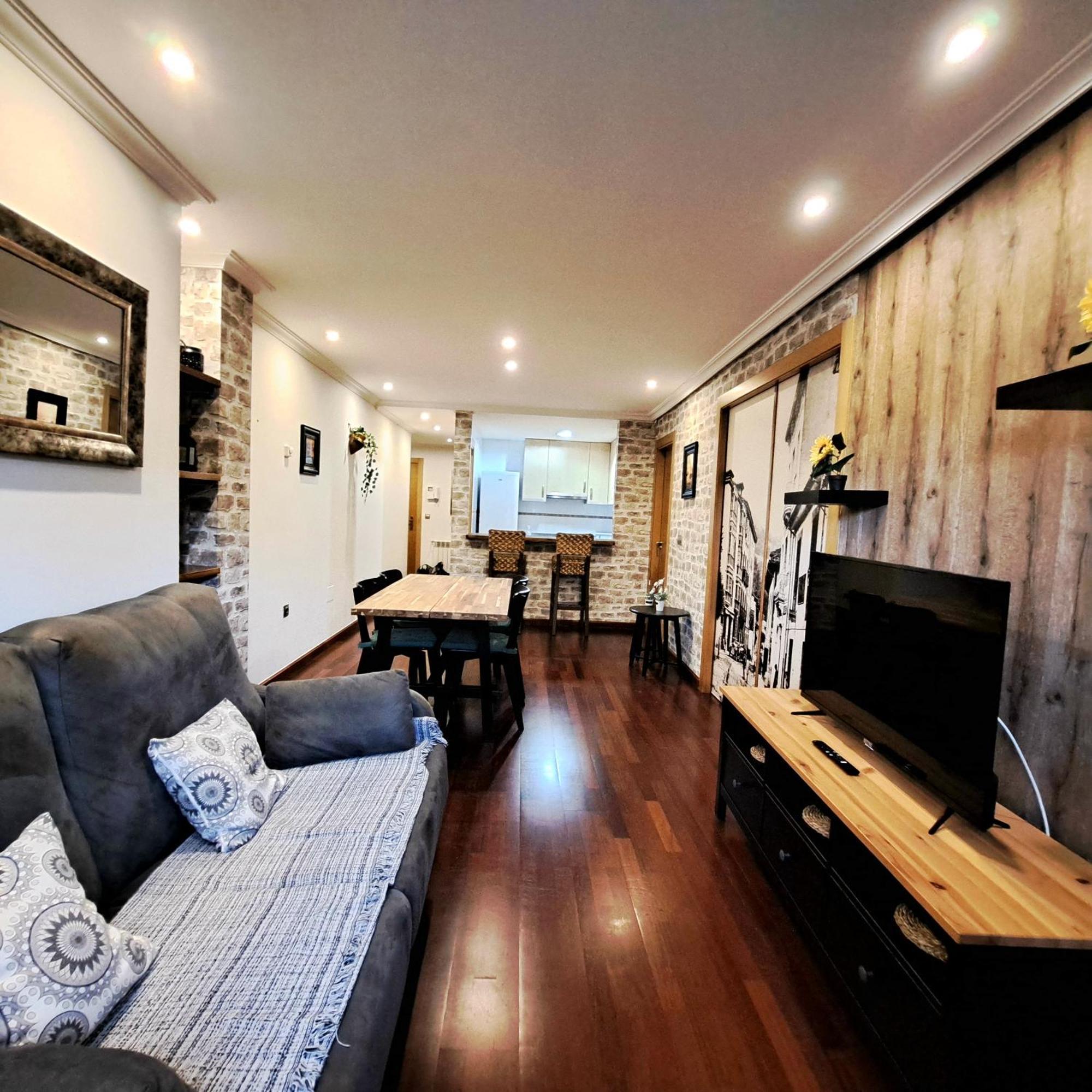 Apartamento Con Terraza Al Puente Romano Onís Exterior foto