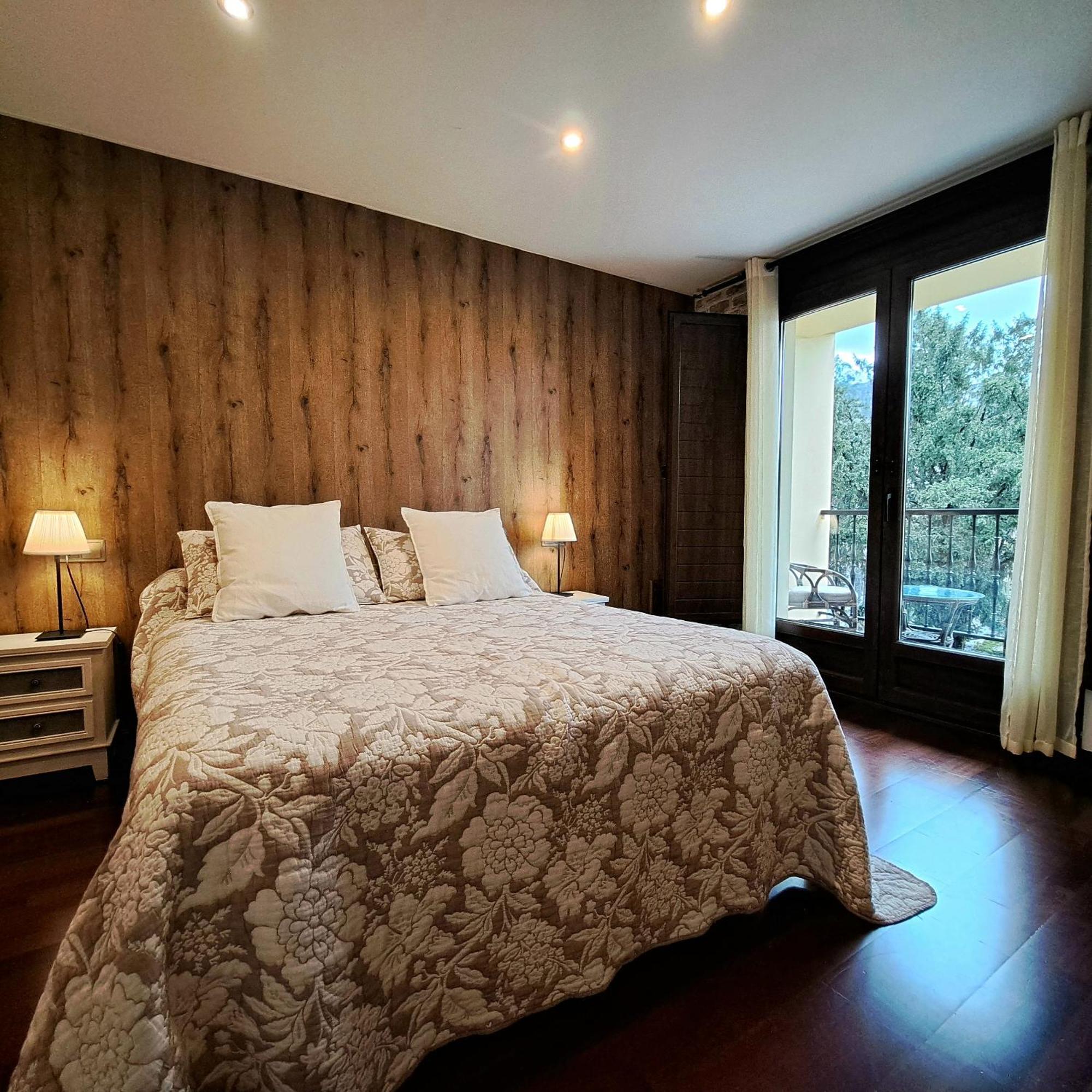 Apartamento Con Terraza Al Puente Romano Onís Exterior foto