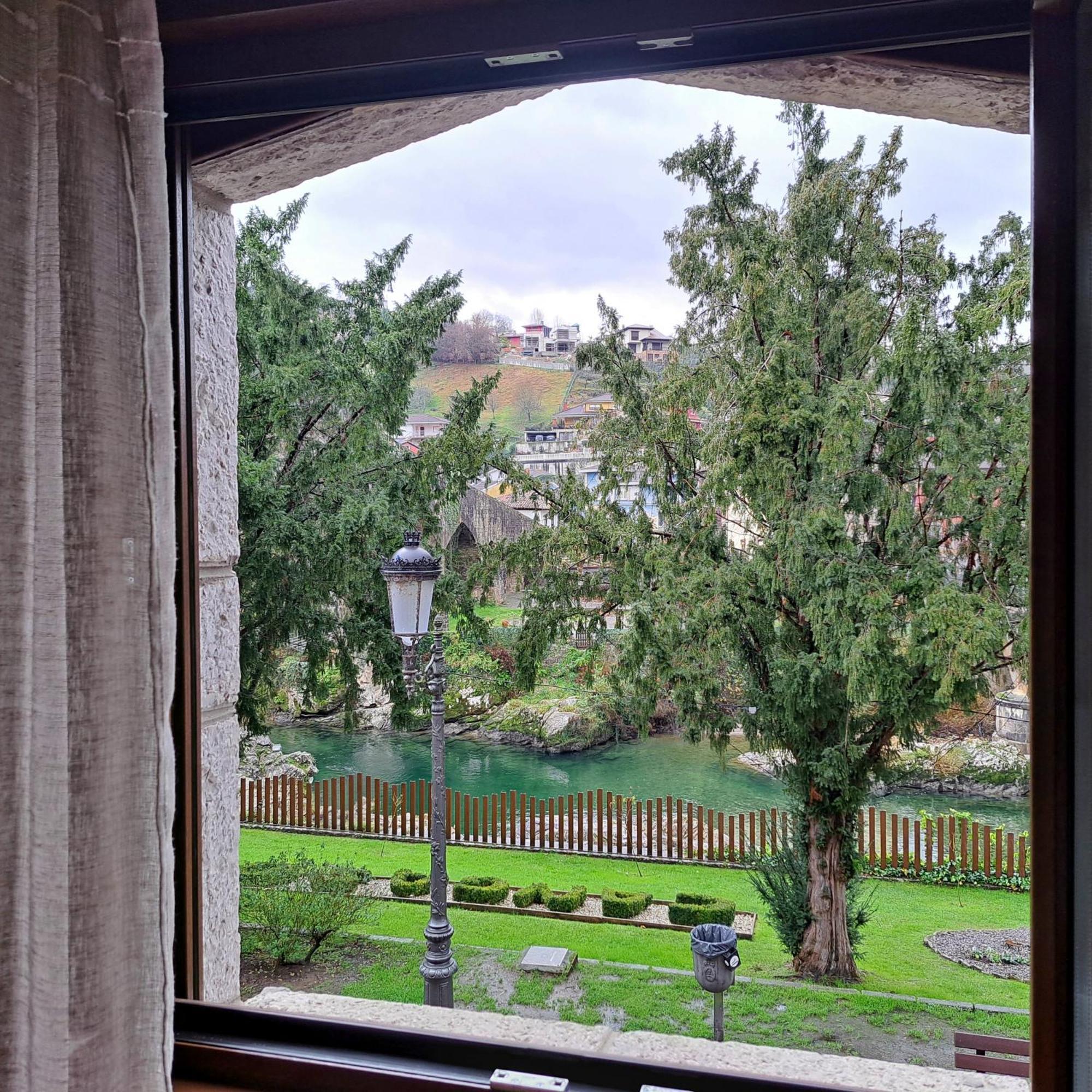 Apartamento Con Terraza Al Puente Romano Onís Exterior foto